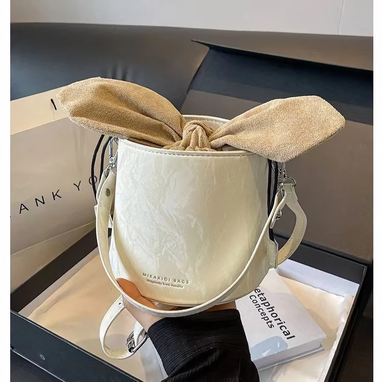 韩版时尚手提包包女2024新款复古撞色水桶包高级感小众单肩斜挎包