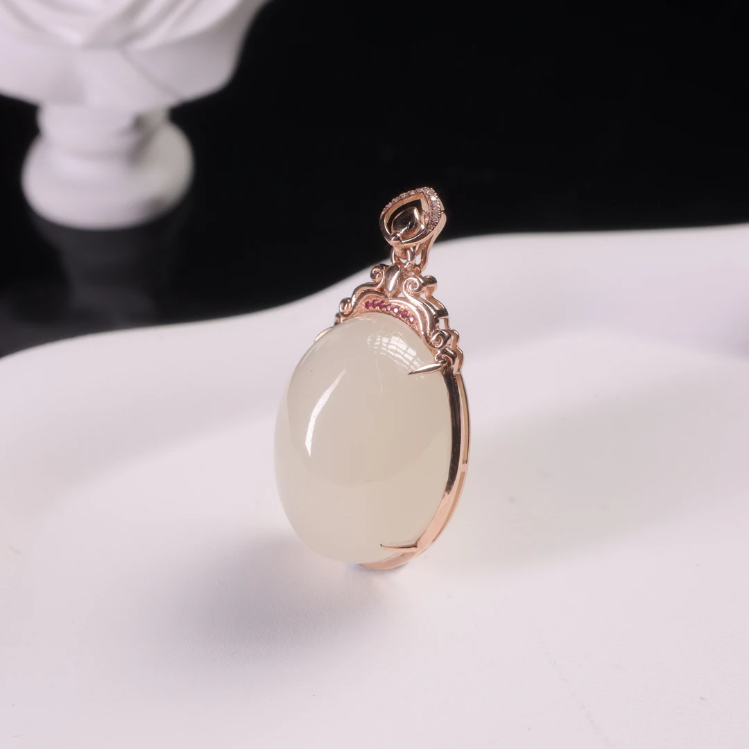 【东方十八岁】和田玉藕粉18K金蛋面吊坠【幕雨】不含链