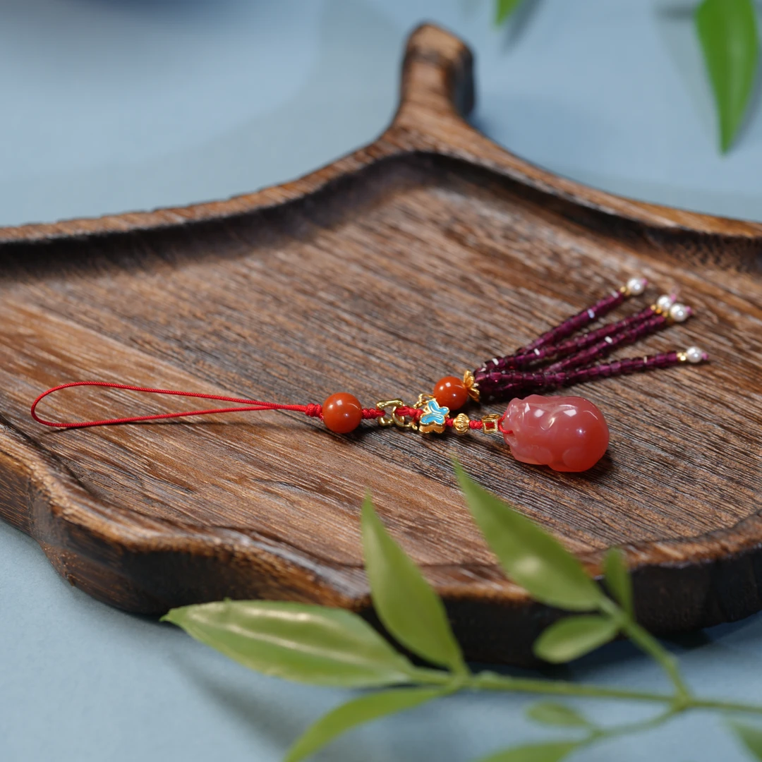 【东方十八岁】南红S925银设计款手机挂包包挂车挂多样性发其一