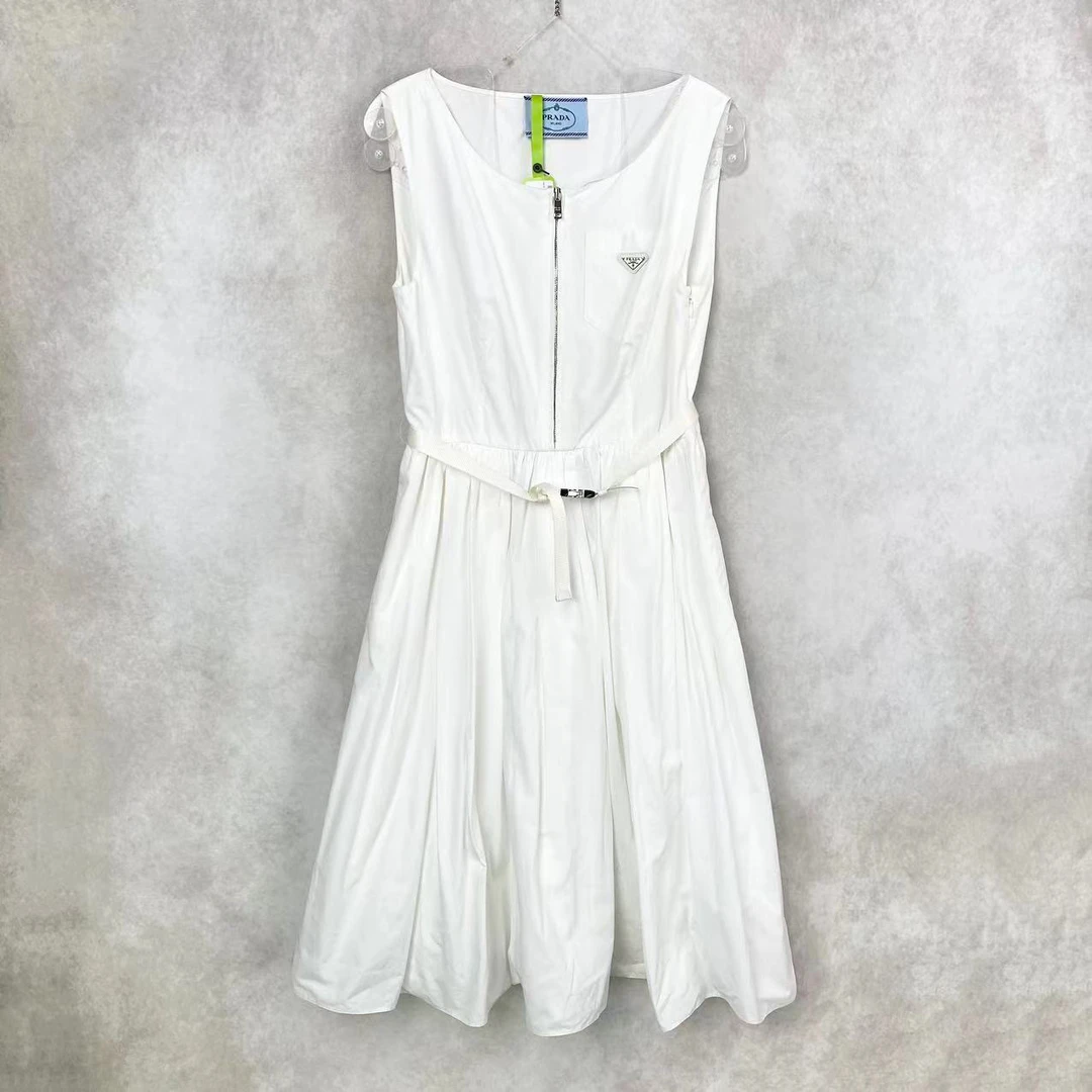 20436 prada 普拉达 白色尼龙三角标长裙 42码 公价22500 99新