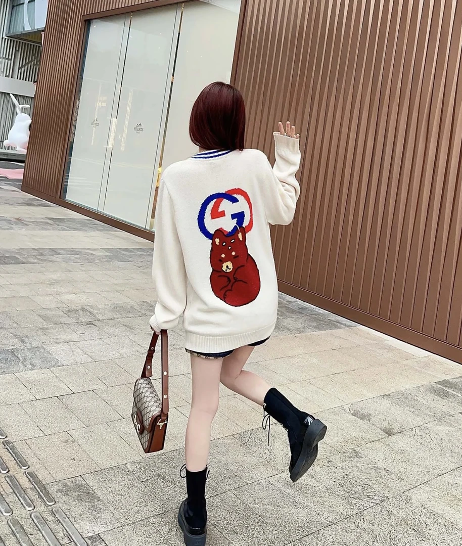 GUCCI/古驰 wc0116 后背logo开衫 l码 15500 95新