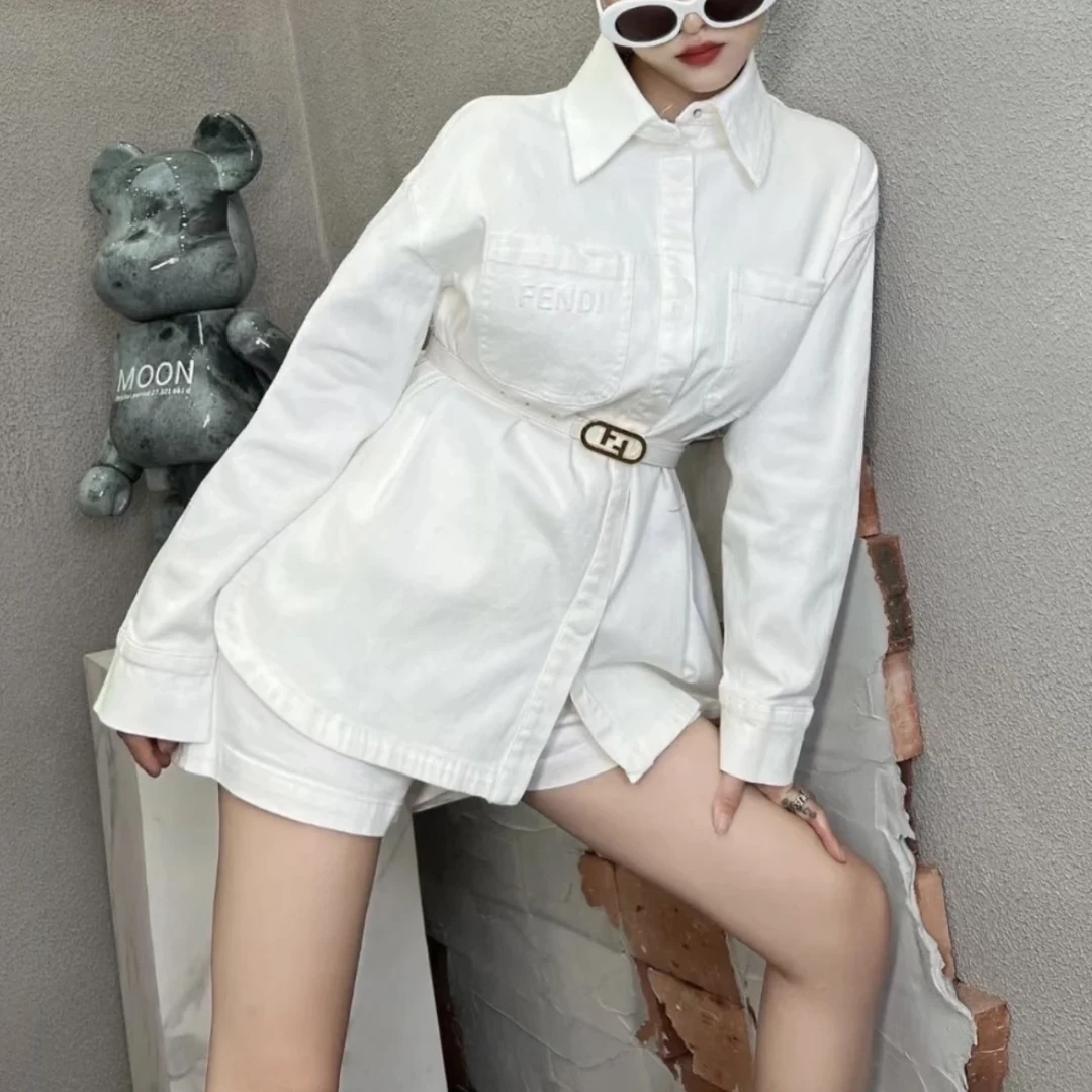 FENDI/芬迪 18524 白色logo腰带牛仔外套 36码 30400 95新