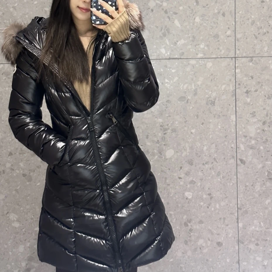 99新 MONCLER  aa0173  黑色长款毛领羽绒服 00码