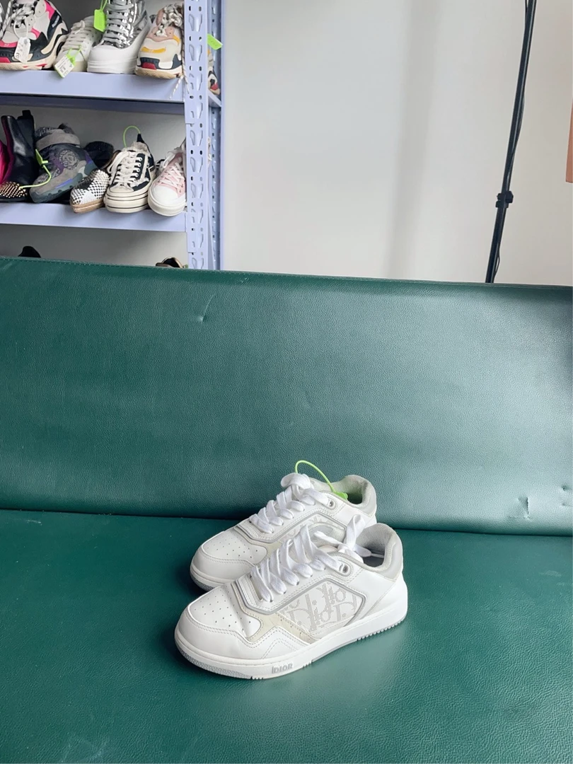 Dior b27白 鞋 36码成色非常新  编码b0315  r