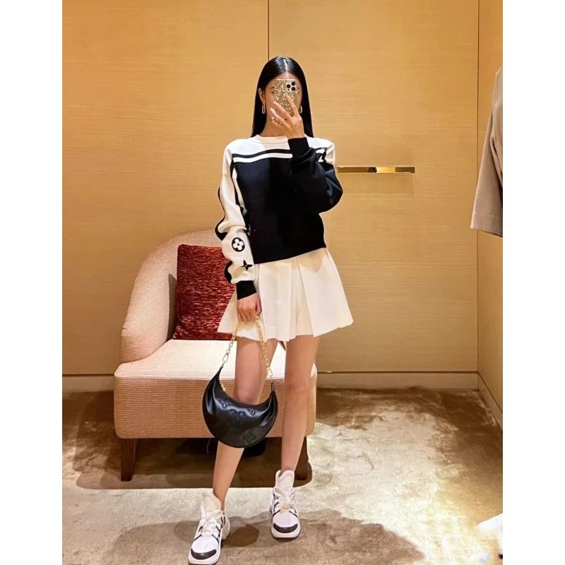 LouisVuitton/路易威登18333 黑白三花logo卫衣 xs码