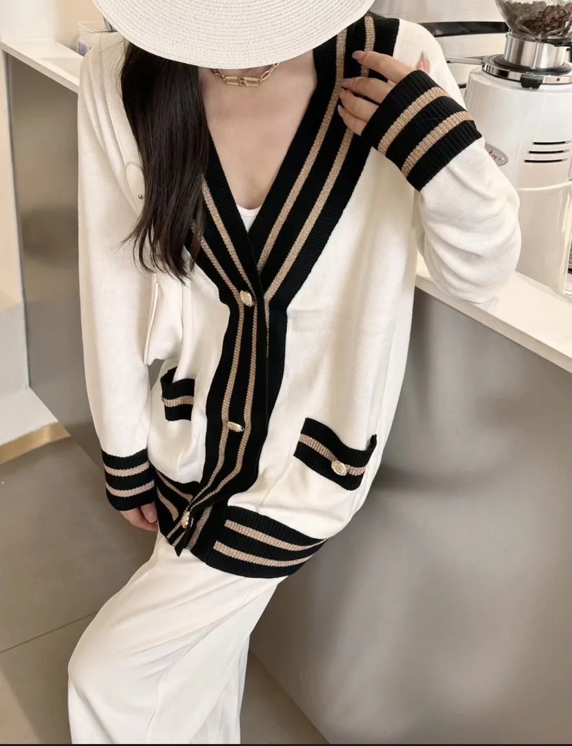 全新未使用 BALMAIN/巴尔曼  bb0512 白色logo针织开衫 36码 吊牌