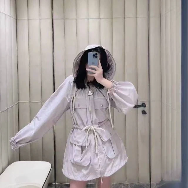 MONCLER dd0887  浅紫色冲锋衣 1码