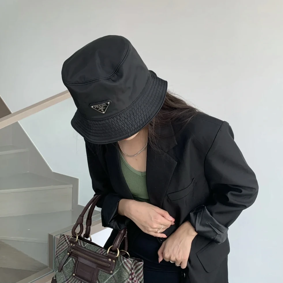 Prada/普拉达 qw0026 三角标渔夫帽 s码 市场价5550 95新
