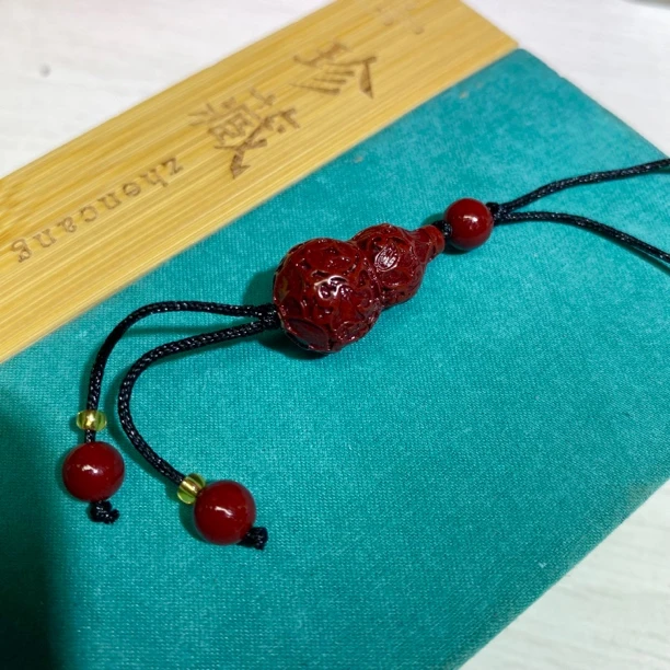 含辰砂工艺品朱砂雕刻葫芦手机挂件021  长22mm宽12.5mm 重量5.9g
