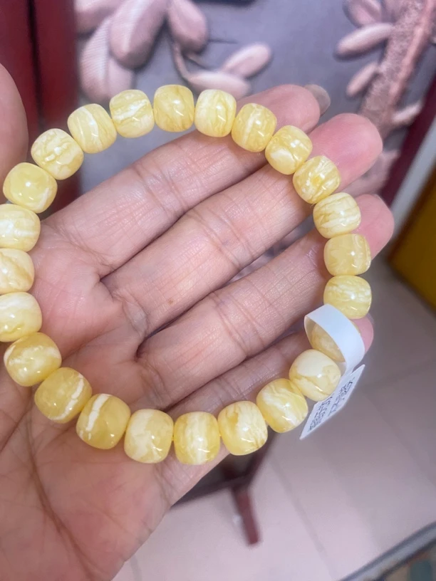 蜜蜡白虎皮纹精工老型。