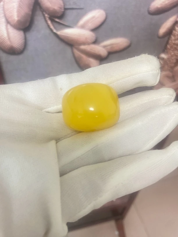 蜜蜡鸡油黄墩子配饰