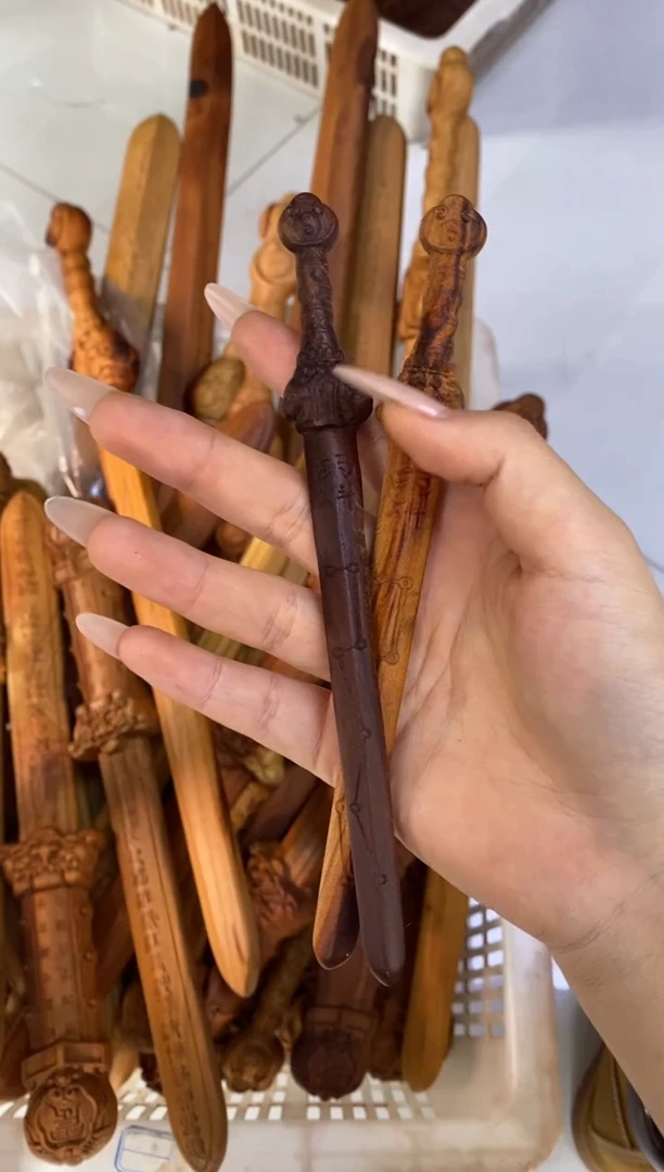 【闪购商品】木桃木18公分天师剑随机