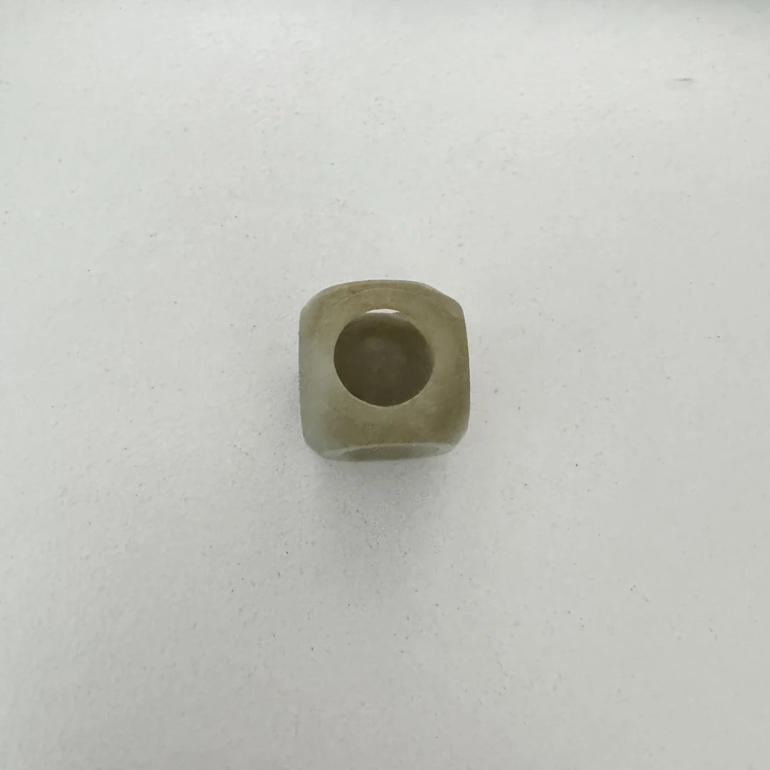 Lot54 和田玉吊坠