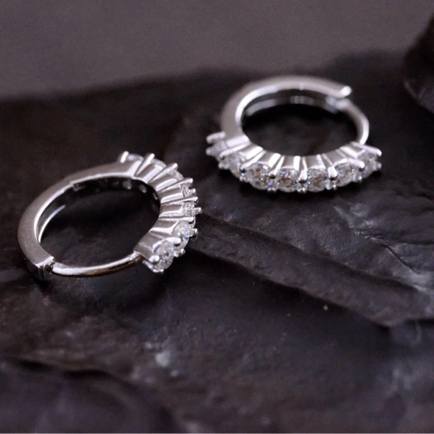 925银耳饰 莫桑小星空  精致百搭镶嵌莫桑钻耳扣1909004