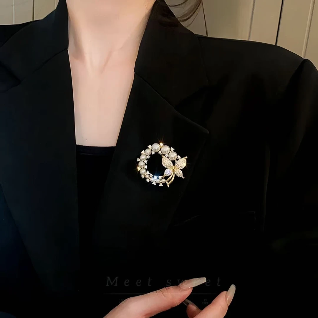 KISS MAX小香风蝴蝶精致胸针（50066）