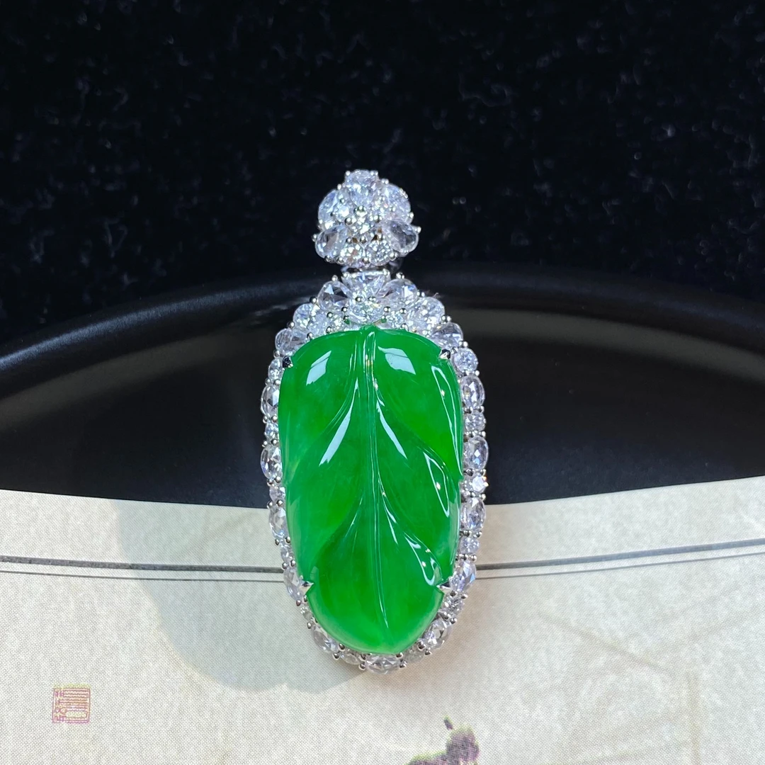 天然缅甸翡翠A货满绿金枝玉叶18K金镶嵌吊坠百搭气质大气款