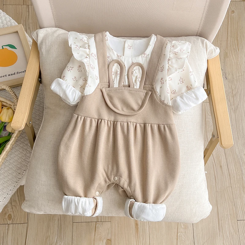 婴儿秋装连体衣2025新款女宝宝秋季衣服超萌洋气满月百天外出爬服