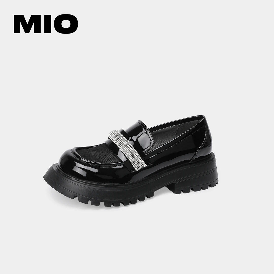 MIO厚底增高碎钻防滑软底气质小皮鞋通勤乐福鞋单鞋M221520306