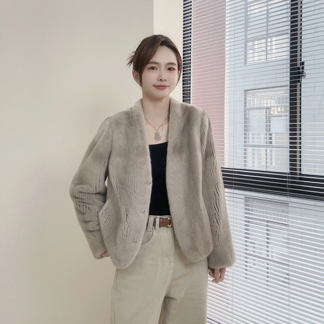林鹿儿天鹅绒时尚轻奢短款气质网红休闲女士水貂百搭冬季皮草貂衣