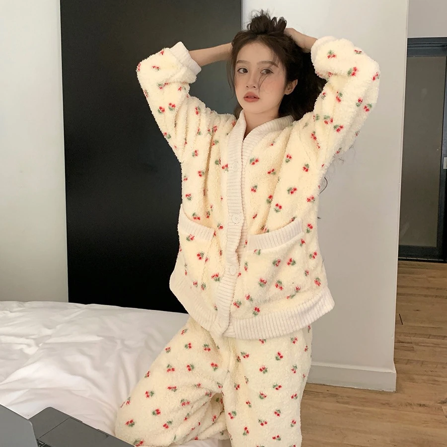 笺衣可爱珊瑚绒睡衣长袖女冬季加绒加厚冬款米粒绒家居服套装A