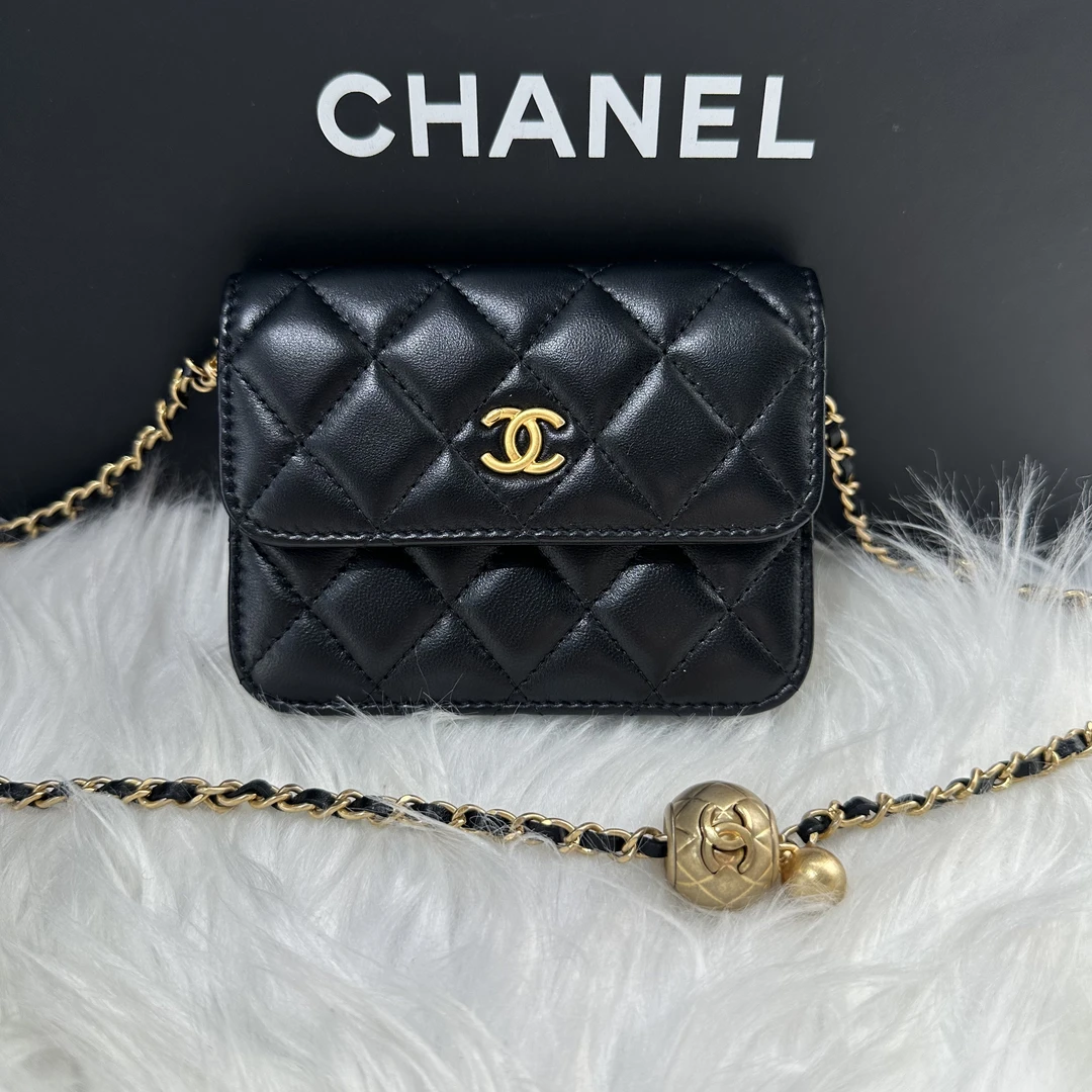 99新 Chanel/香奈儿 黑金金球腰包(31开带卡)