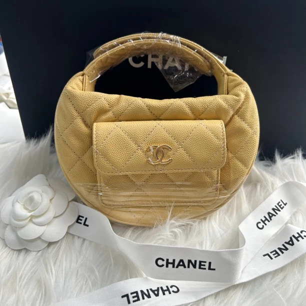 99新 Chanel/香奈儿 23b小鸡黄荔枝牛呼啦圈（芯片）