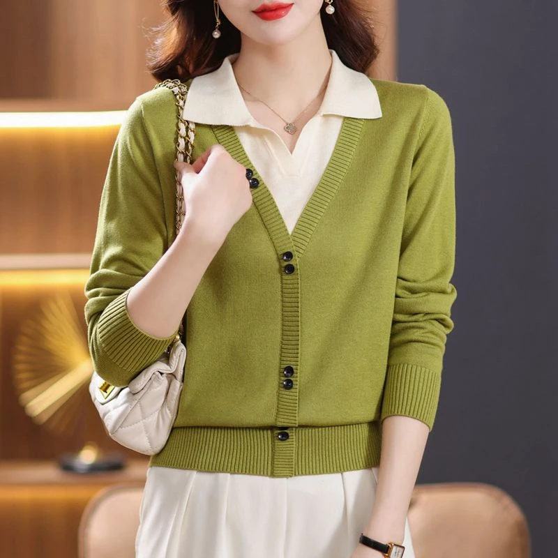 春秋季新款拼色假两件长袖套头毛衣女减龄气质亲肤翻领针织衫