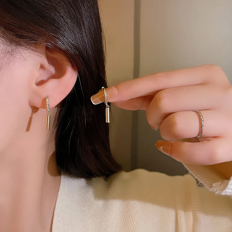 铜合金耳饰 百搭圆柱几何耳环小众轻奢设计感独特个性耳扣E1073
