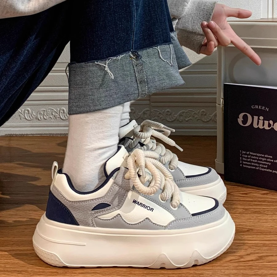 回力复古小白鞋子女设计感面包休闲板鞋新款2024爆款秋季运动鞋潮