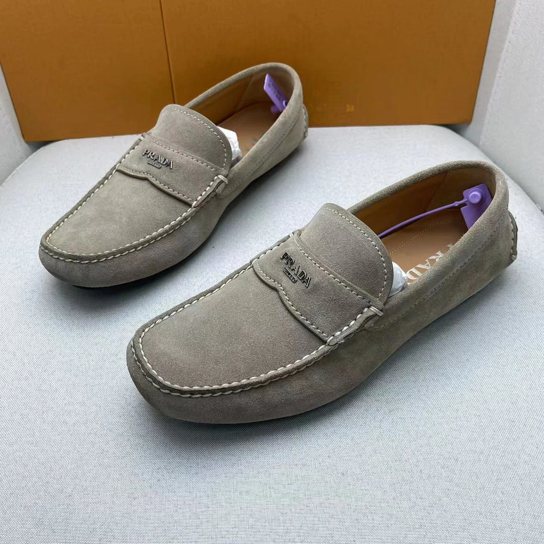 99新 Prada/普拉达 灰色LOGO舒适时尚软底低帮豆豆鞋/40欧