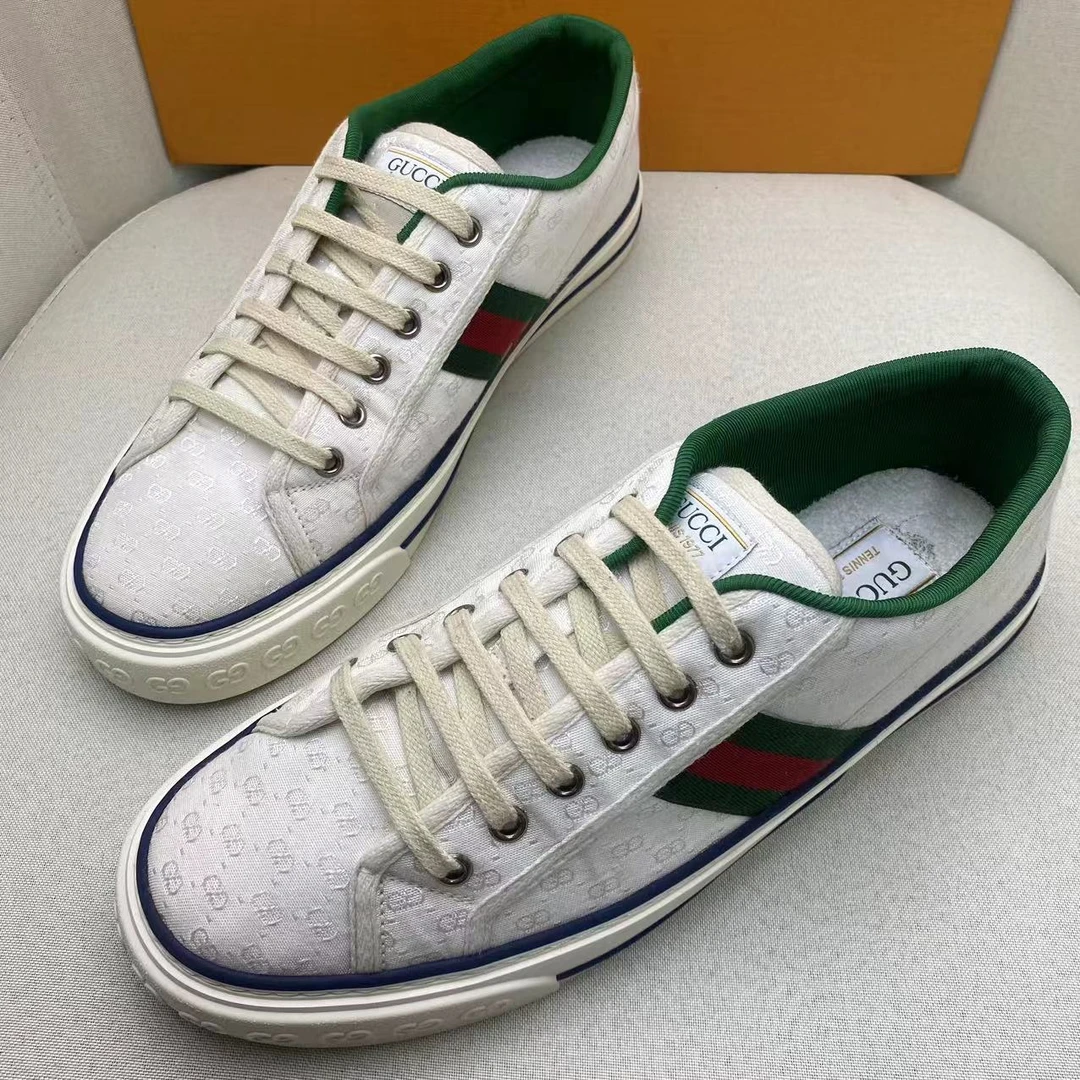 95新 GUCCI/古驰 白色双G浮雕红绿织带时尚百搭1977板鞋/42.5码