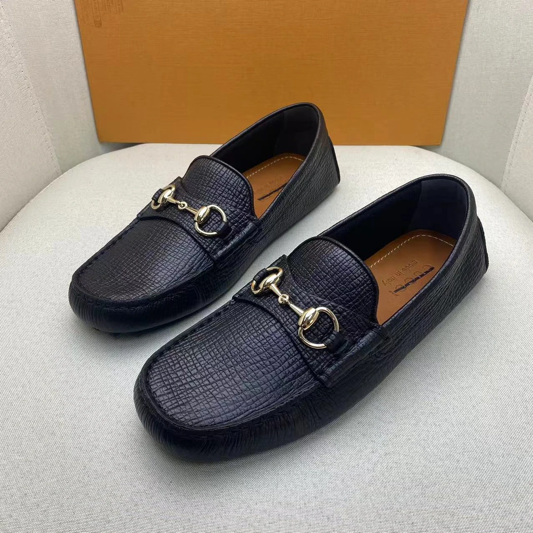 GUCCI/古驰黑色荔枝纹银扣时尚百搭软底豆豆鞋/38.5欧/全新涂标