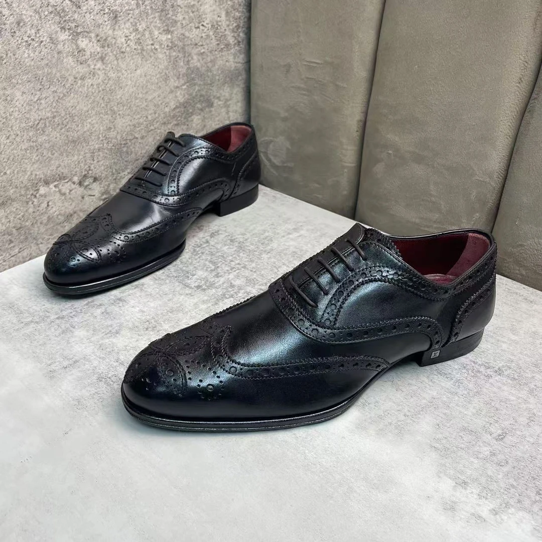 95新 LouisVuitton/路易威登 黑色雕花时尚百搭休闲皮鞋 39码