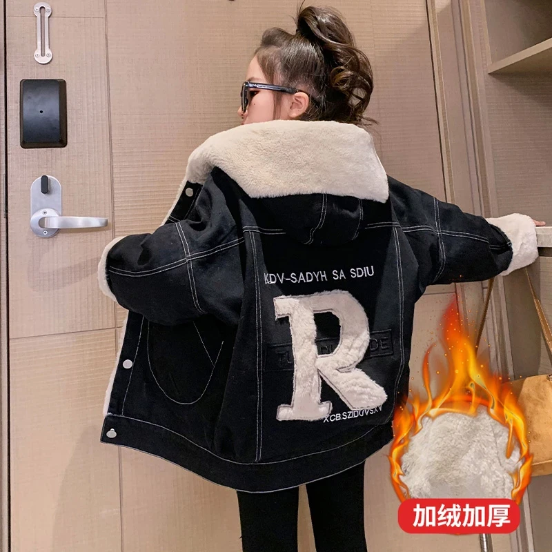 女童牛仔加绒外套2024冬装新款韩范潮流时髦洋气加厚保暖派克服