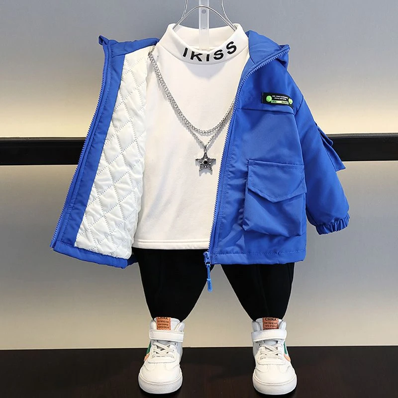男童外套春秋装2023年新款韩版冲锋衣儿童洋气时髦宝宝春季风衣潮
