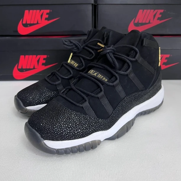 Nike aj11黑金 满天星 42.5码 原盒 全新未使用 耐克休闲鞋