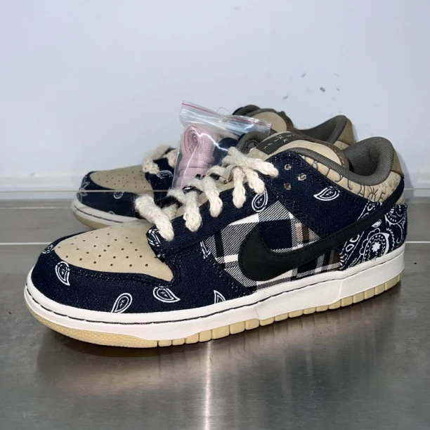 Nike dunk腰果花 41码原盒 全新未使用 耐克休闲鞋