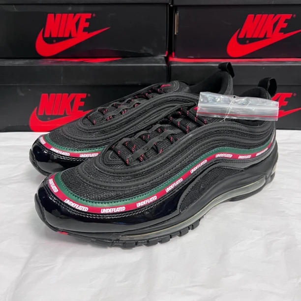 Nike AIRMAX97×undefeated黑红 44码原盒 99新 耐克休闲鞋
