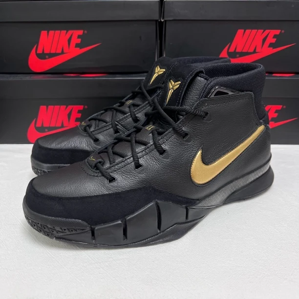 Kobe zk1曼巴日 44.5码原盒 全新未使用 可实战 科比1 耐克篮球鞋