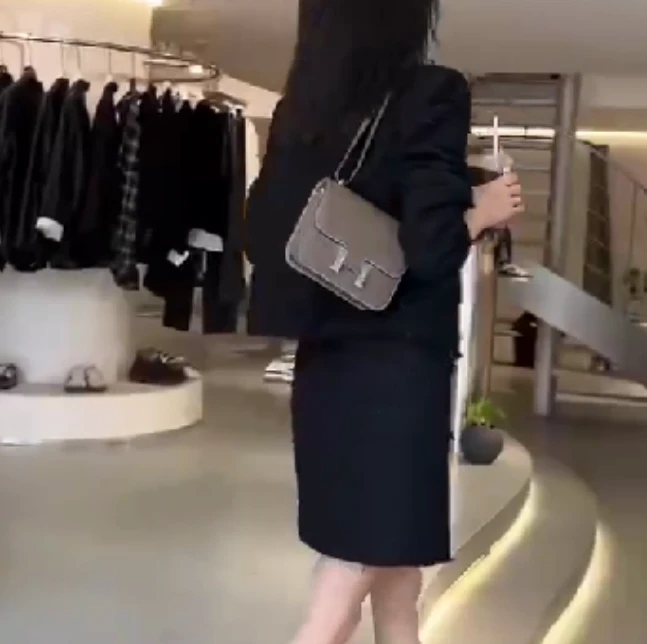 2024秋季新款女装网红气质小香风韩版时尚套装LOL