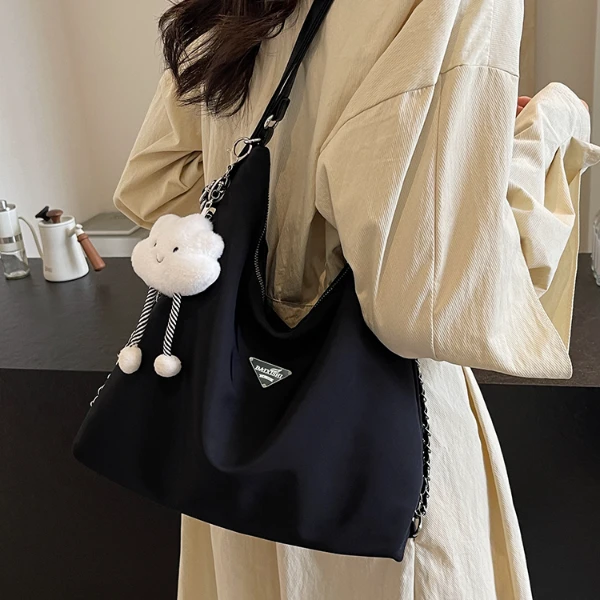 休闲尼龙大容量包包女2024夏季新款单肩包时尚百搭软面通勤双肩包