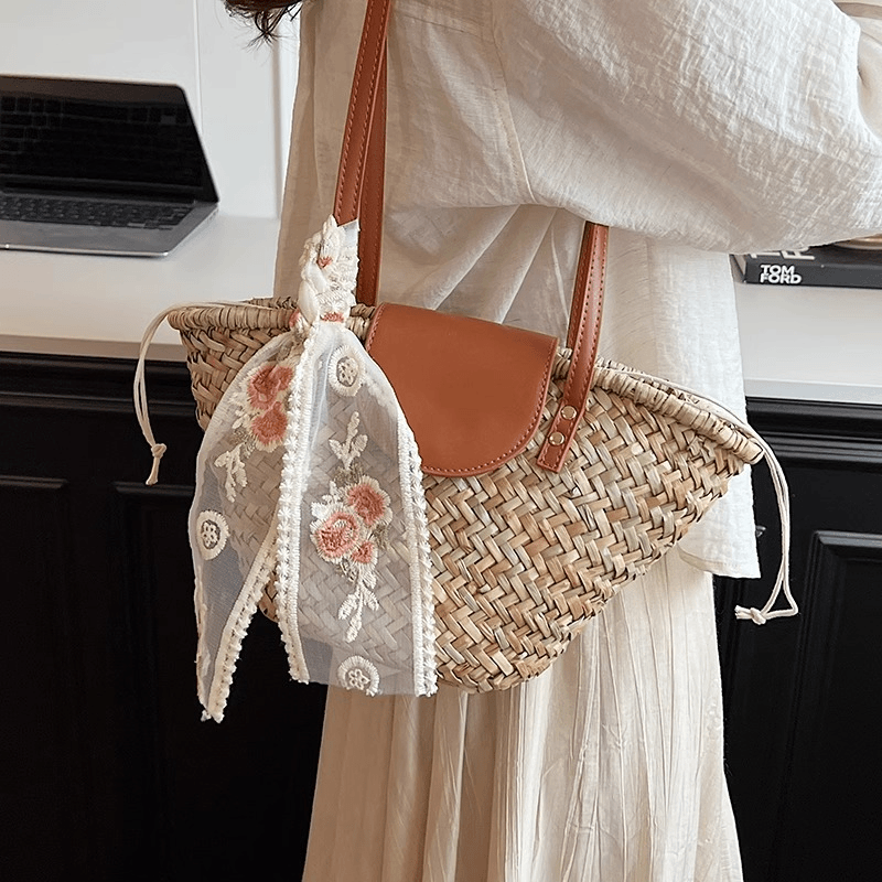 时尚编织小包包女2024夏季新款潮草编水桶包个性百搭设计感通勤包