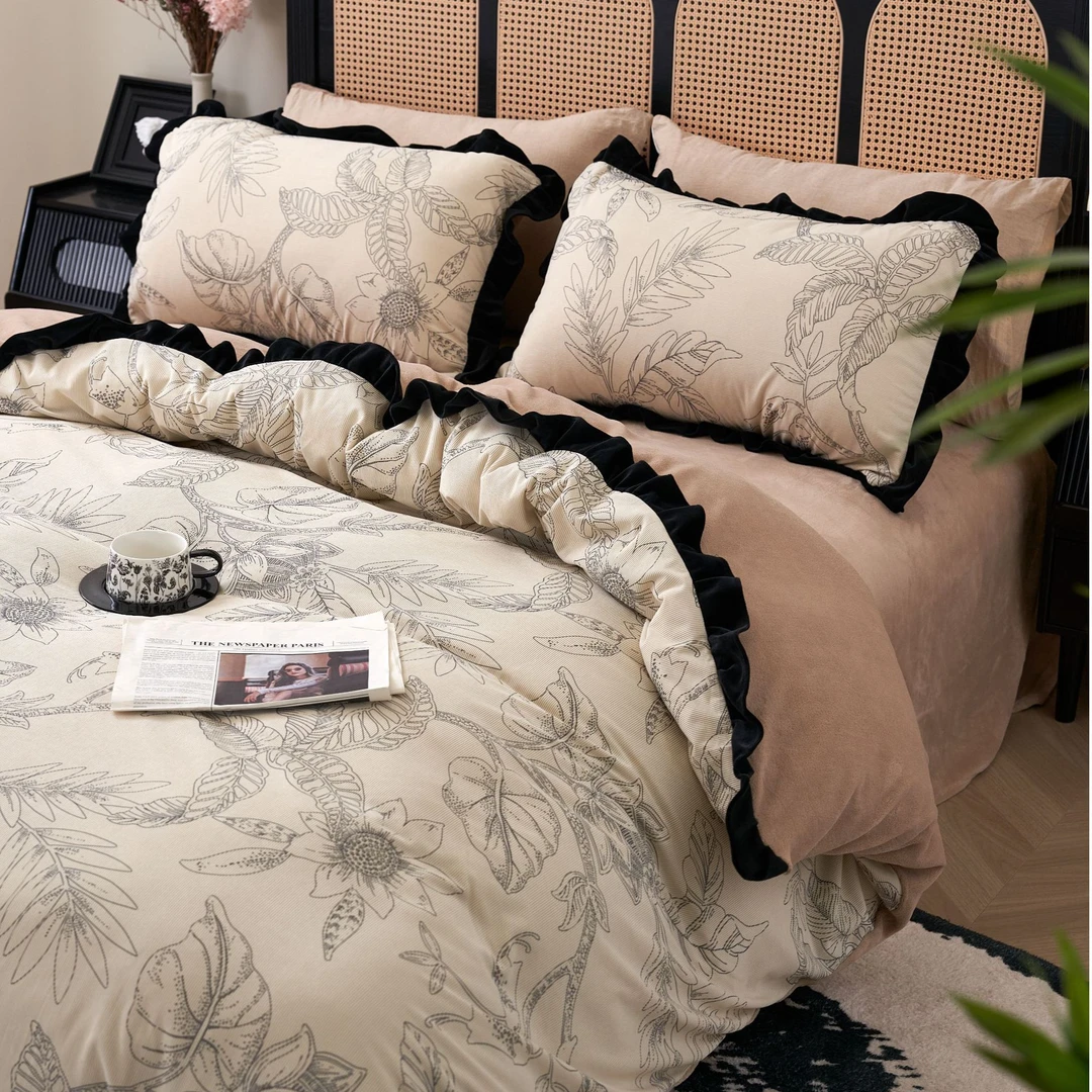 秋冬新款法式赫本风灯芯绒四件套提花立体花边牛奶绒被套床单枕套