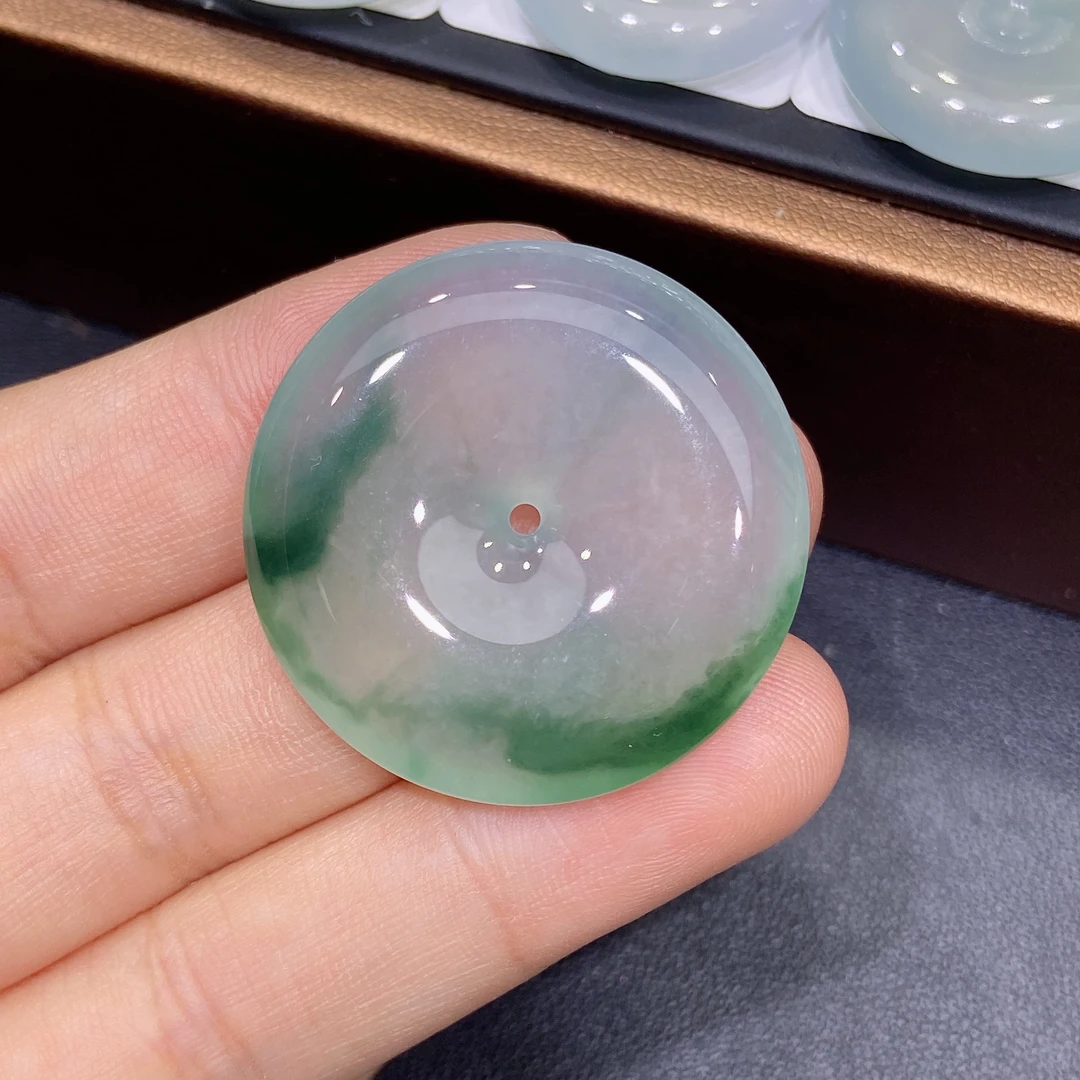 缅甸天然A货翡翠，正冰种飘意境花平安扣吊坠，精美时尚百搭款L