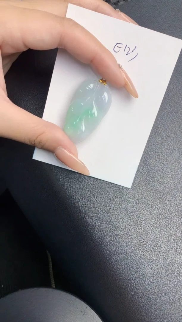 【闪购商品】翡翠颈饰18K金镶嵌0000000000