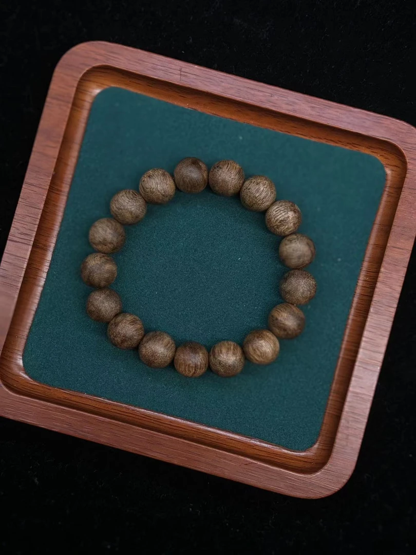 CC15天然沉香13mm圆珠手串 (多样性发其一)