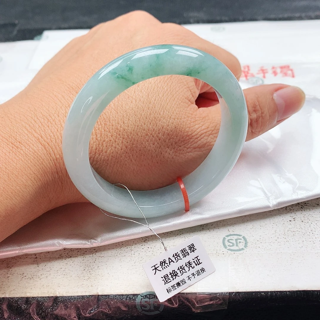 翡翠手镯未镶嵌天然翡翠手镯