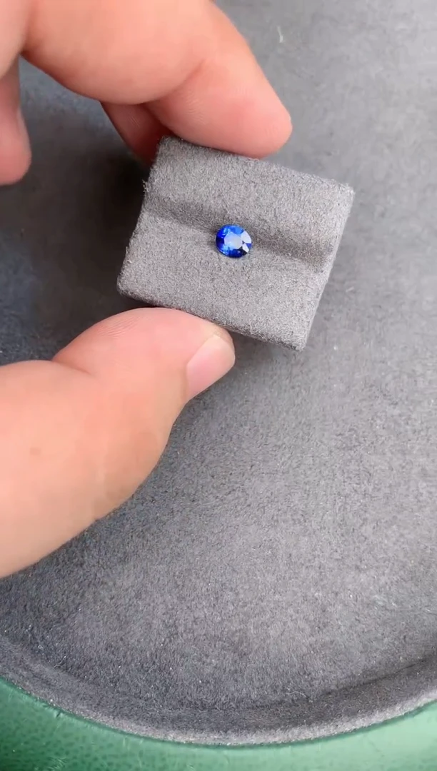 【闪购商品】蓝宝石裸石未镶嵌50分皇家蓝07300167