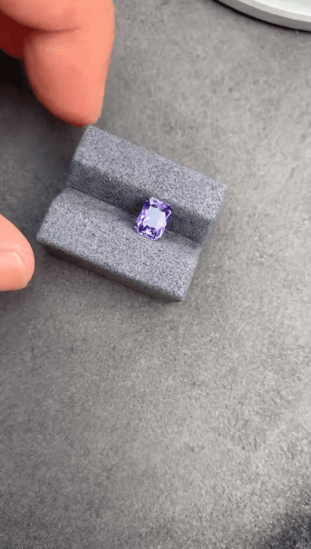 【闪购商品】彩色蓝宝石裸石未镶嵌1.5ct紫蓝宝