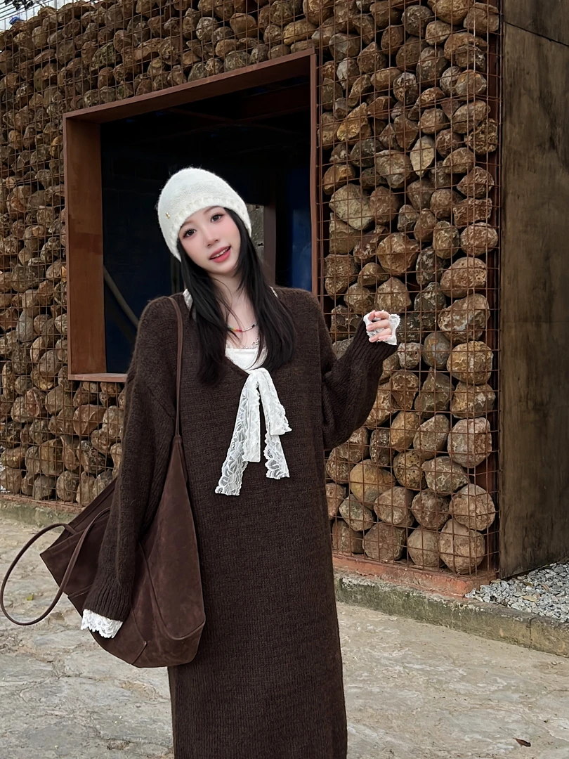 蕾丝拼接时尚百搭针织长款毛衣冬季套头宽松加厚慵懒风显瘦气质